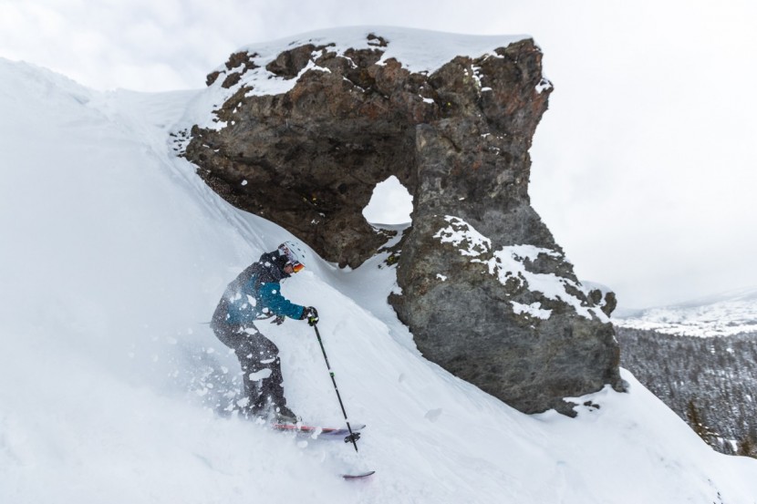 atomic vantage 100 cti - attempting to bust through some crud in the steeps on the atomic...