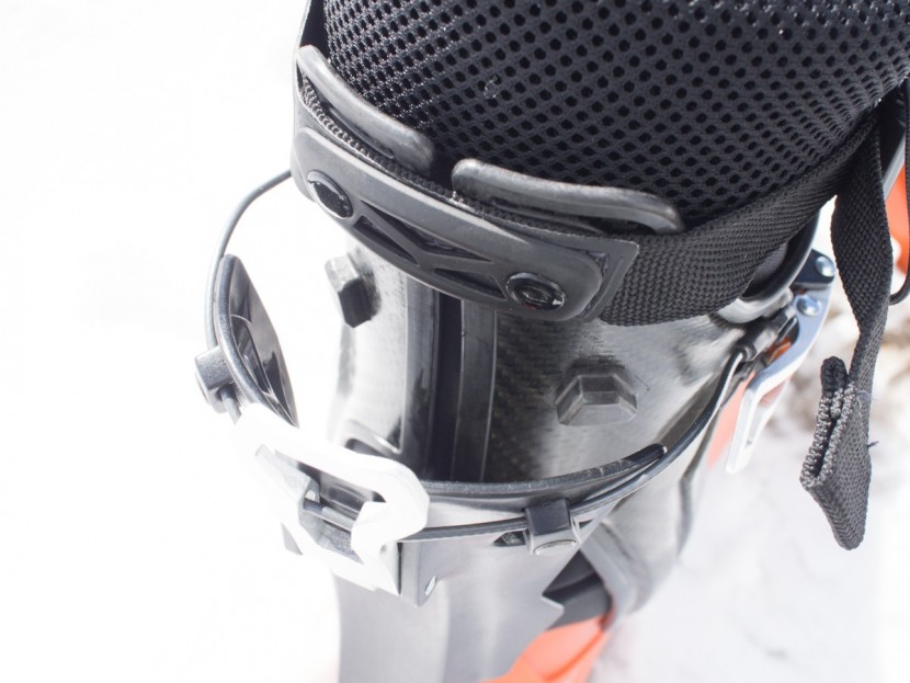 arc'teryx procline carbon lite - close up of the rear cuff of the procline. the main cuff is split...