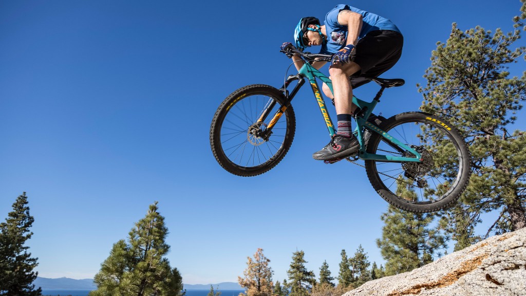 santa cruz bronson x01 eagle 2017 - no giggles here, the bronson seems to inspire more of a quiet...