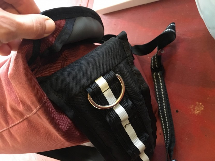 chrome mini metro - the mini metro messenger bag has a handy reflective daisy chain for...