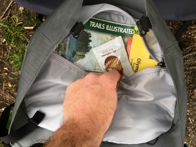 arc'teryx bora ar 63 - while this pocket doesn't have a ton of space and was much smaller...