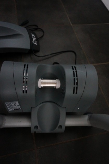 tacx vortex smart - the vortex has a very small diameter tire drum and a resistance unit...