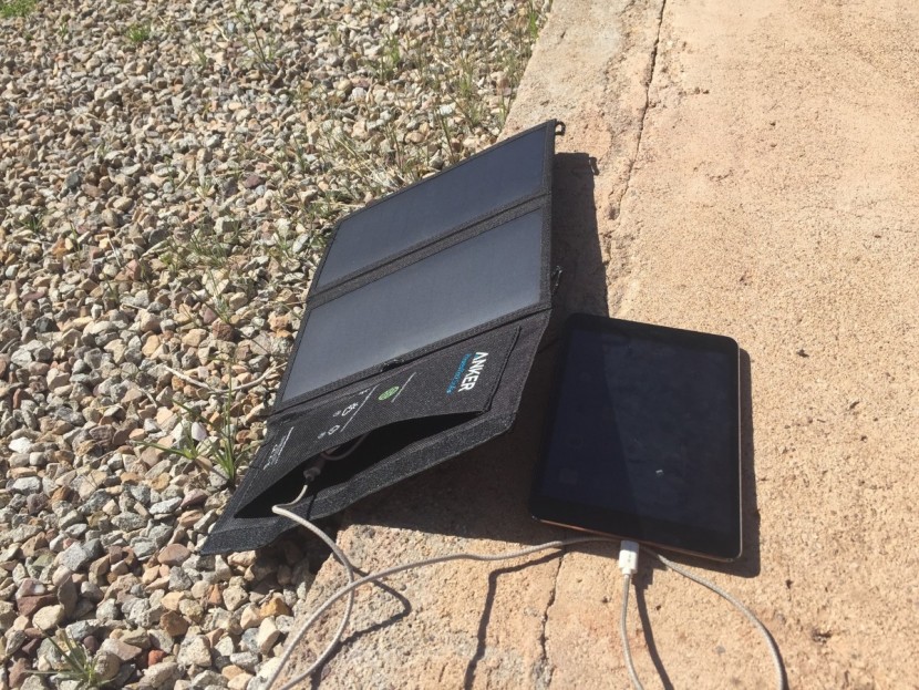 anker powerport lite 15w - the anker 15w charges, and shades, an ipad in prime conditions in...