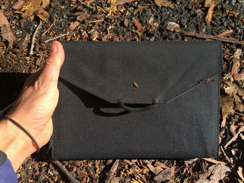 instapark mercury 10w - the closure method for the mercury 10w keeps the panels secure and...