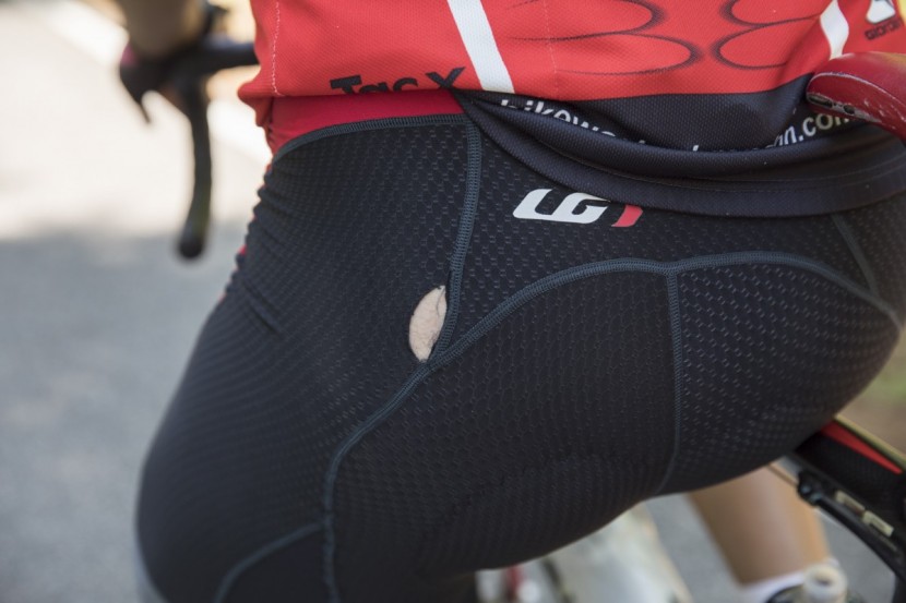 louis garneau cb carbon 2 - the louis garneau cb carbon 2 developed a large hole in the left...