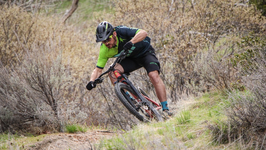 specialized camber comp 29 2017 - the specialized is one easy cornering bike, so long as the turns...