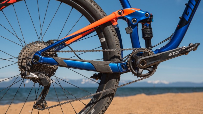 giant anthem 2 2017 - giant's maestro suspension is paired with a short rear-end and 27.5...
