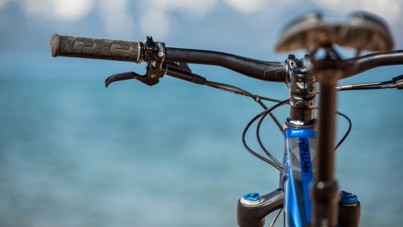 giant anthem 2 2017 - 750mm handlebars detract from stability and handling abilities...