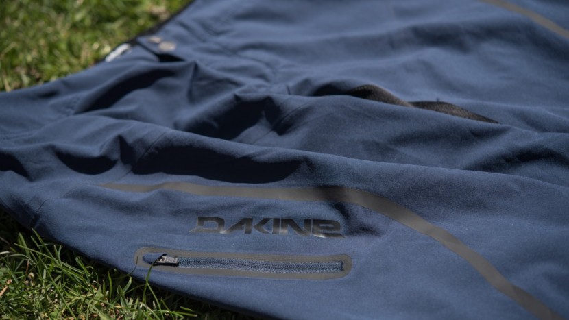 dakine boundary - the one and only pocket on the dakine boundary shorts.