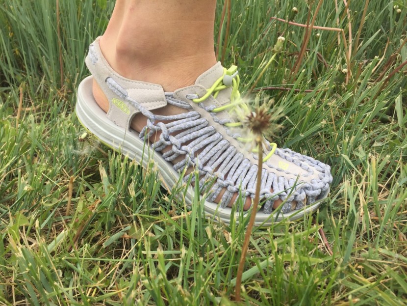 keen uneek - the sandal in action.