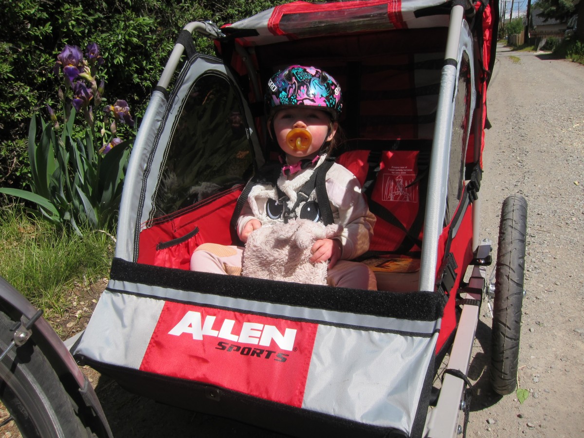 Allen Sports Steel Review (Enjoying a slightly bumpy ride in the Allen bike trailer.)