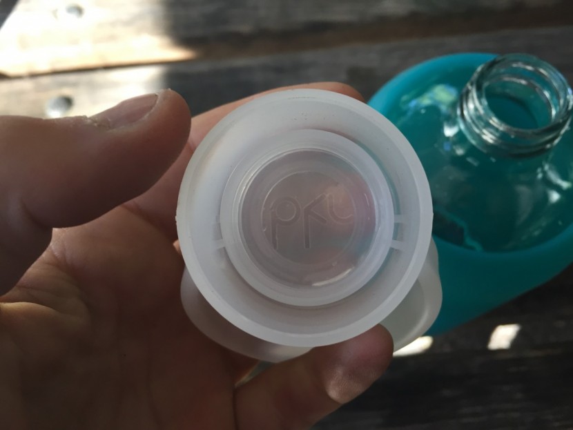 bkr glass - the inside of the bkr lid shows the narrow slot where the threads...