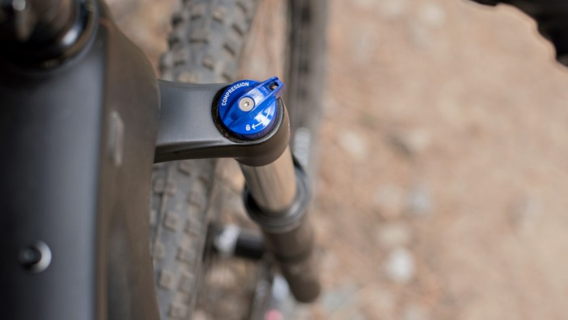 salsa woodsmoke 29 nx1 2017 - the only adjustment on the recon is a low-speed compression to...