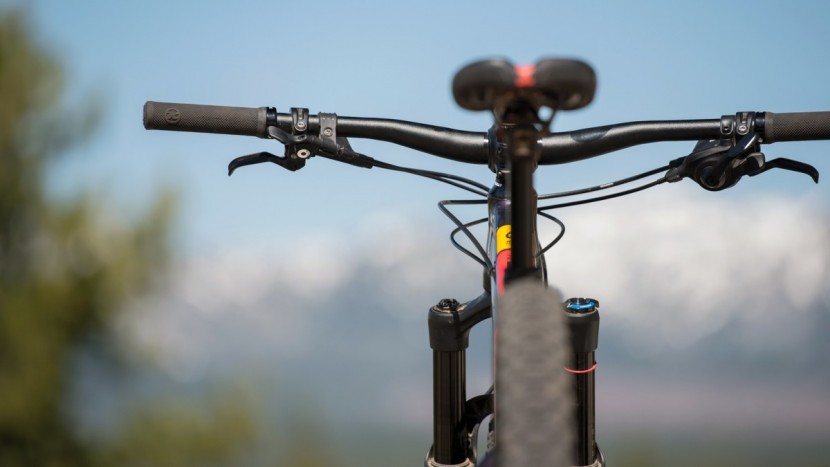 kona honzo al/dl 2017 - this kona utilizes the ks eten integra dropper post with an...