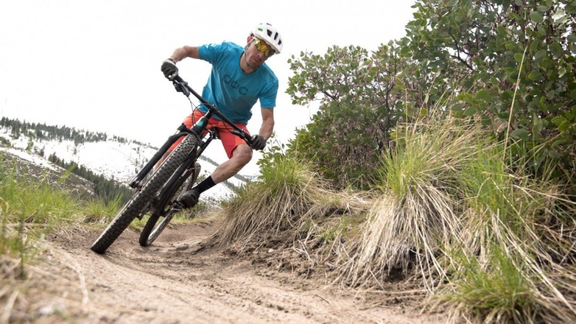 salsa woodsmoke 29 nx1 2017 - the woodsmoke's upright feel and rigid seatpost prevent riders from...