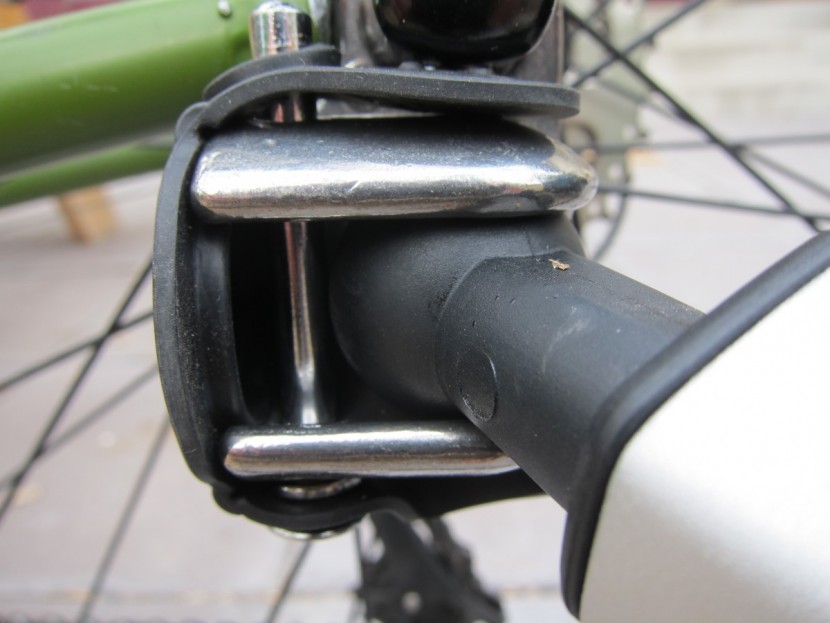 bike trailer - the ball and socket design on the thule hitches allows for some...