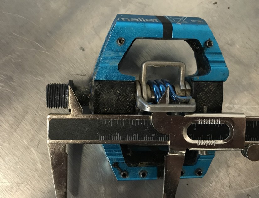 mountain bike pedals - measuring the q-factor on the mallet e.