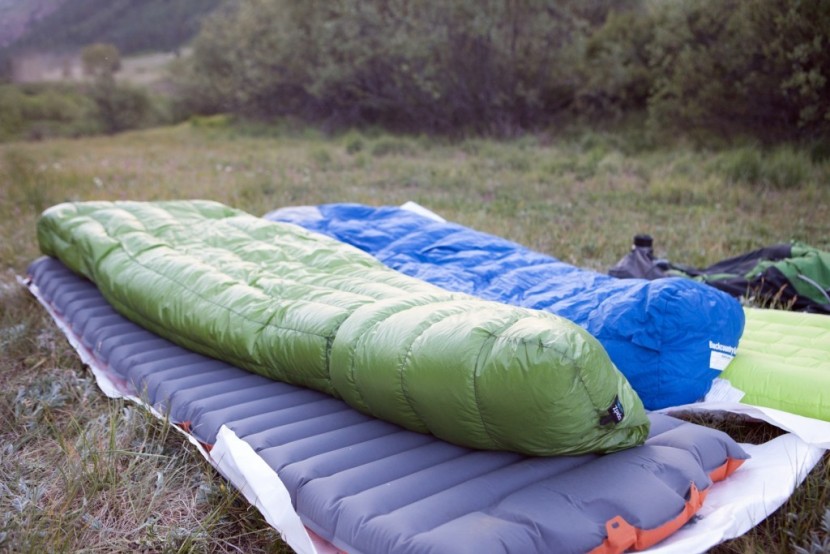 zpacks classic - showing the high lofting 900 fill power down of the green zpacks...