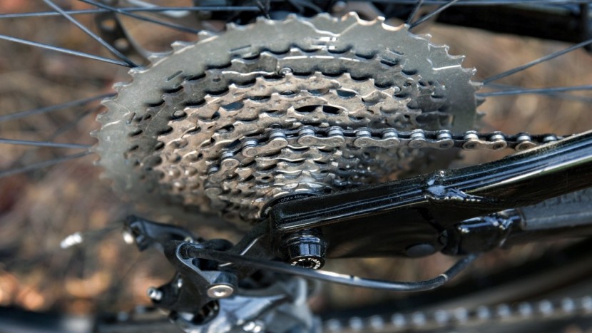 the big, 46-tooth cog on the shimano xt cassette, pairs with the...