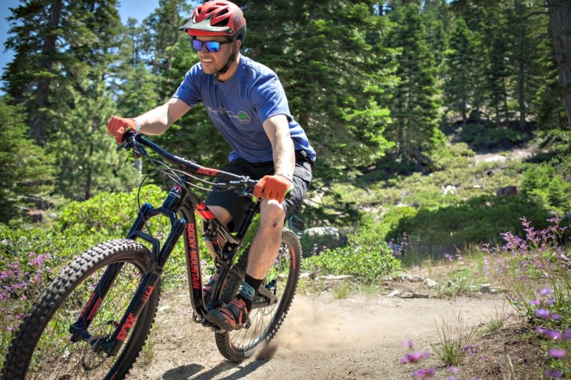 rocky mountain altitude alloy 50 2018 - grippy tires and direct steering make cornering a breeze.