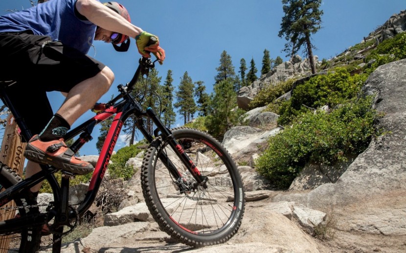 rocky mountain altitude alloy 50 2018 - shockingly easy to climb, this bike lives up to its name.