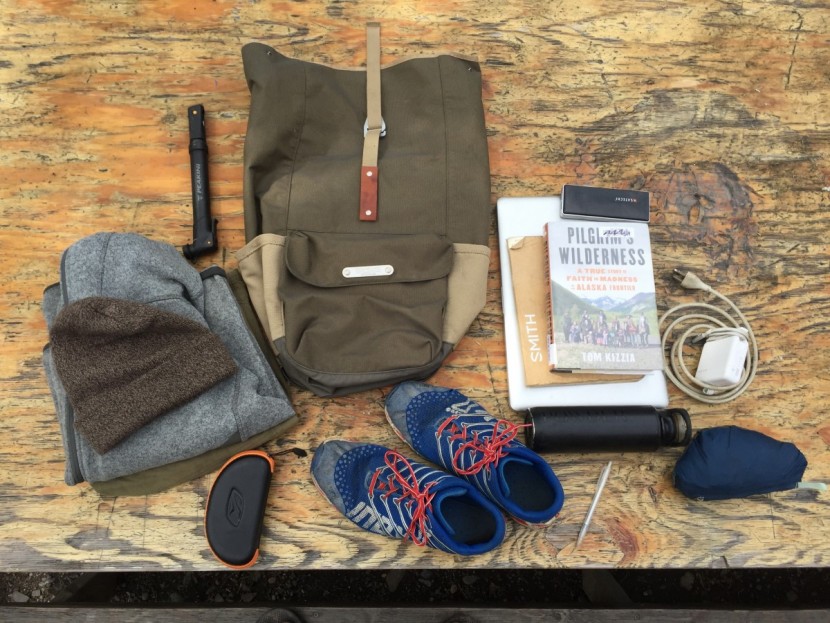 brooks england suffolk rear - the suffolk has one of the largest single-bag capacities of any...