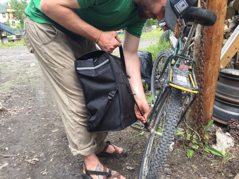 banjo brothers market pannier - the quick-installing market pannier was a good option for short...