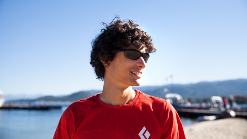 smith parallel polarized - the small lenses leave some gaps for dust and wind to get in, mostly...