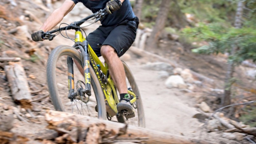 santa cruz hightower lt xe 2018 - quick climbing transitions are smooth aboard the composed hightower...