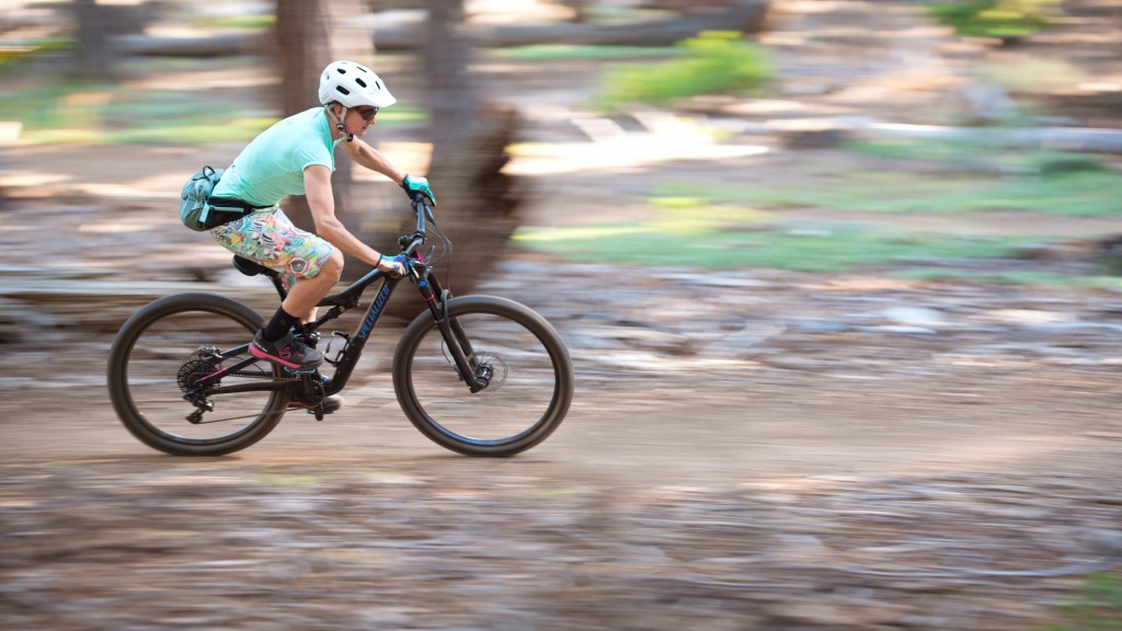 specialized women's camber comp carbon 650b 2018 - this bike is best suited for smoother, fast, trails.