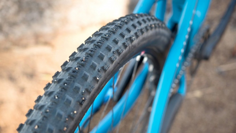 maxxis crossmark 2.25-inch tire in the back.
