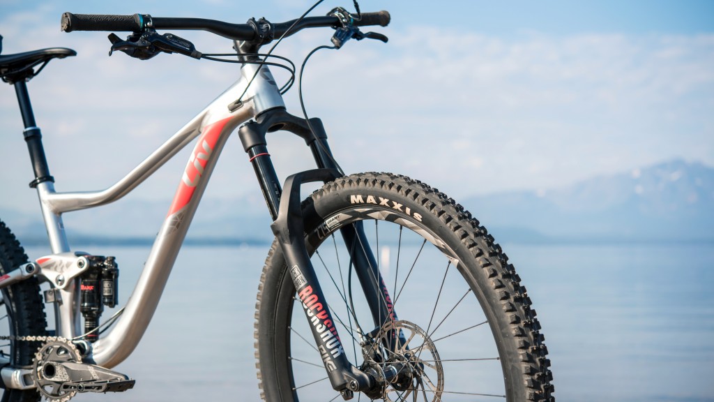 liv pique sx 1 2018 - the rockshox pike is the burliest fork in the test.