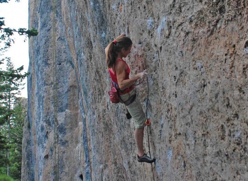 maxim pinnacle - glenda huxter making a quick clip on another ten sleep 5.12. this...
