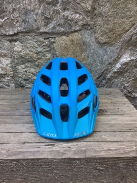 giro hex - the hex has a non-adjustable visor.