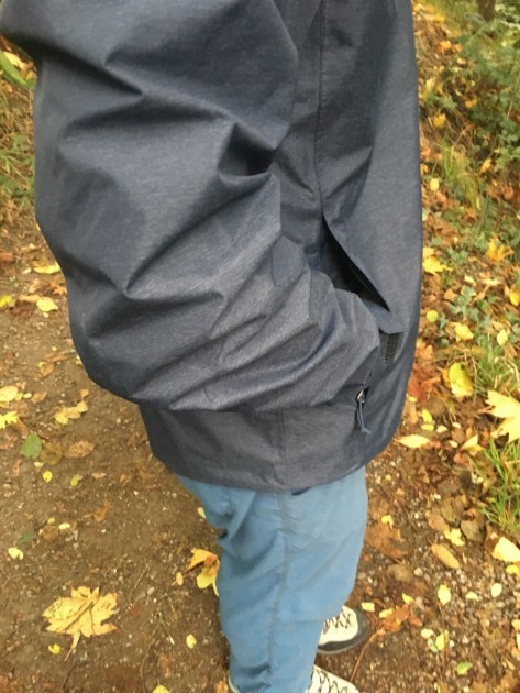 the north face venture 2 - this model has cozy pockets to keep your hands warm, but they're too...
