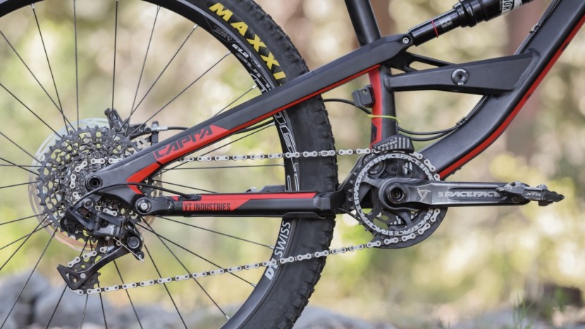 yt capra al comp 2017 - a sram x1 drivetrain is an insane component spec at this price.