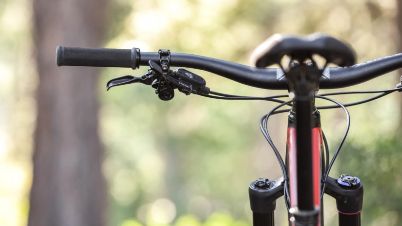 yt jeffsy al one 29 2017 - we love the responsiveness of the 35.0mm bar/stem combo.