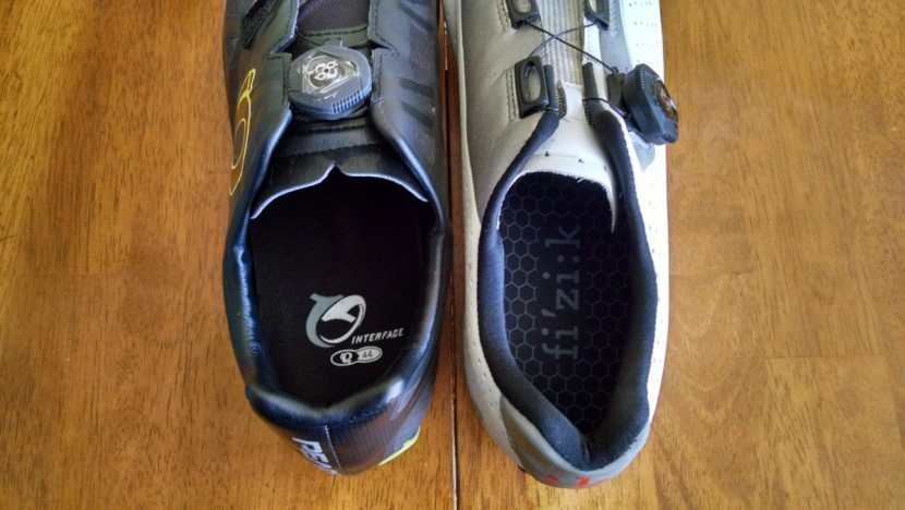 pearl izumi race road iv - the pearl izumis (left) have a wide opening that forced the rider to...