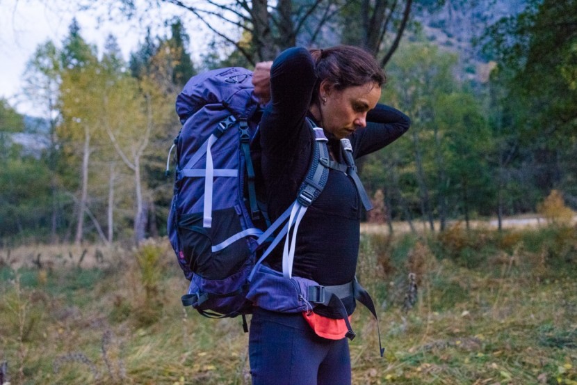 mountain hardwear ozonic 60 outdry - the ozonic is easy to adjust once its on. both the hip belt and the...