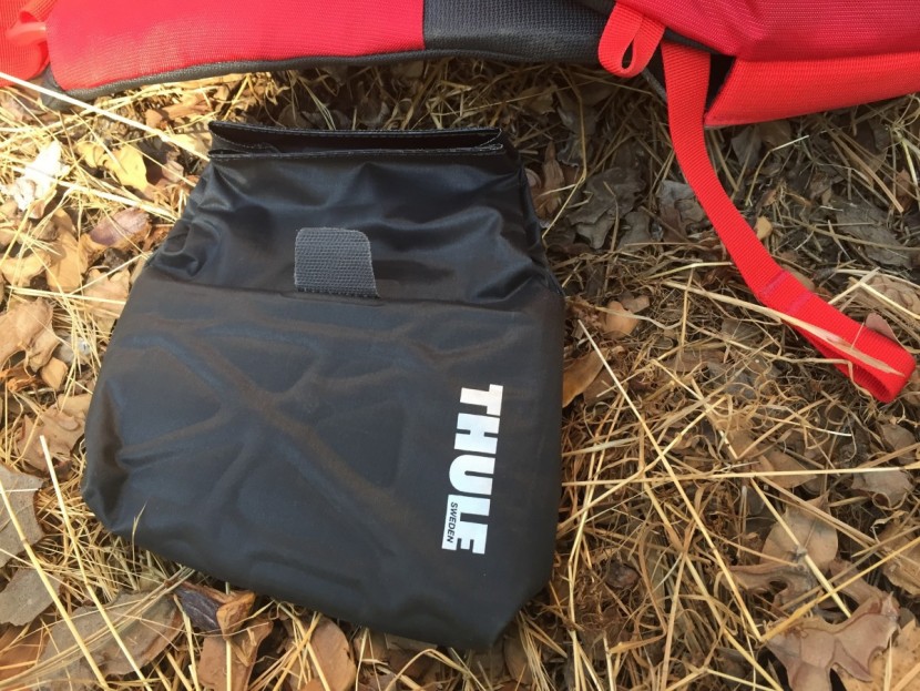 thule versant 60 - this small pocket is great for keeping your phone dry on a wet trip...