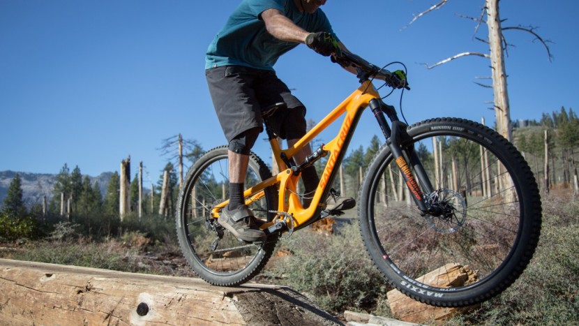 santa cruz hightower c r 2018 - maxxis minions. enough said.