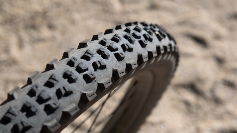 the 2.3-inch specialized purgatory was a serviceable rear.