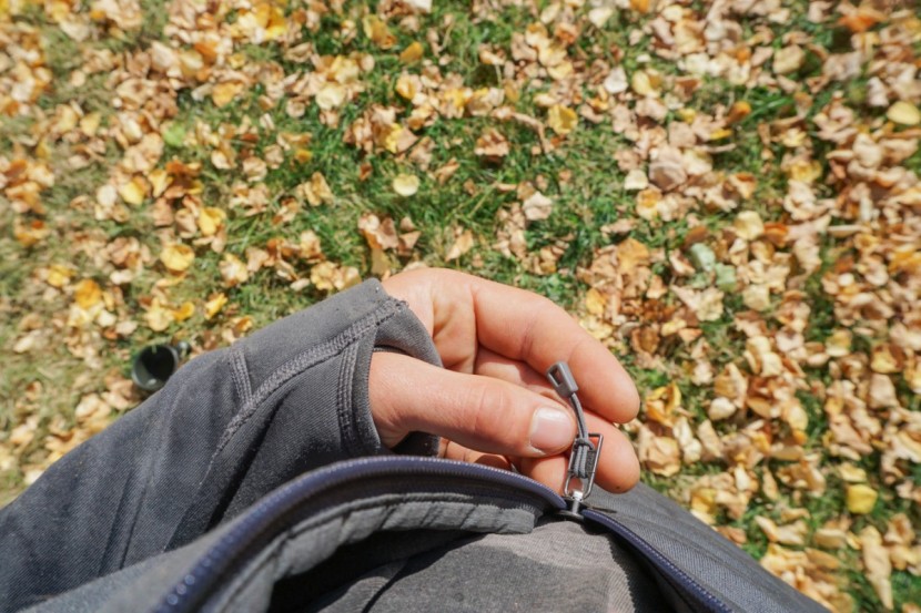 patagonia crosstrek hoody - thunb loops and lightweight zippers make it easy to layer this...