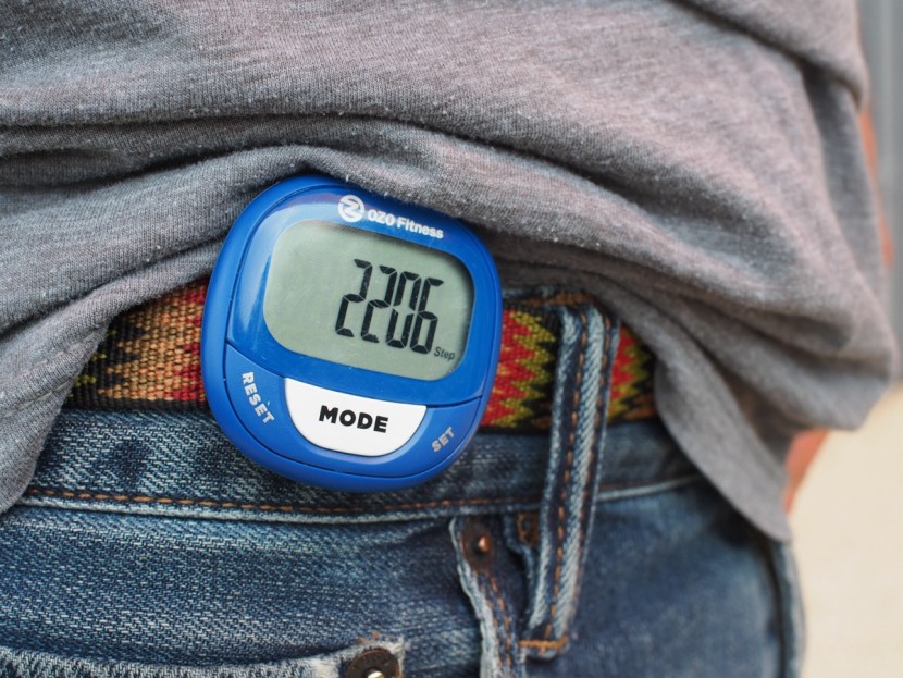 ozo fitness sc2 digital - clipped to one's belt the ozo is bulkier than most, but easy to read...