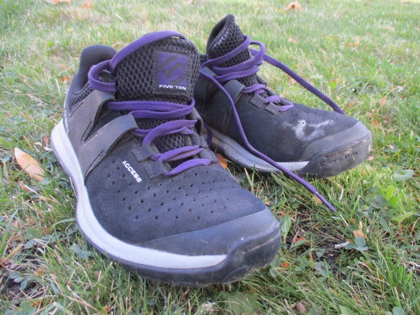 five ten access for women - the laces stop shorter than any other shoe in this review.
