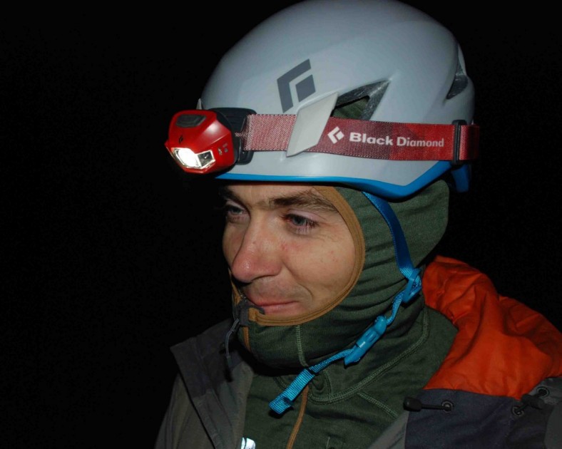 black diamond vector - the headlamp clips cover the entire strap, and keep the headlamp...