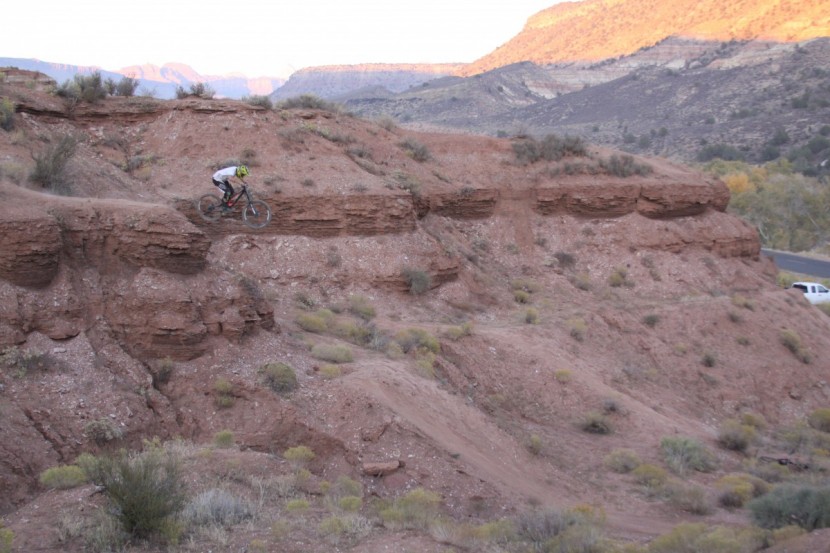 fox racing proframe - blasting in the last light of the day