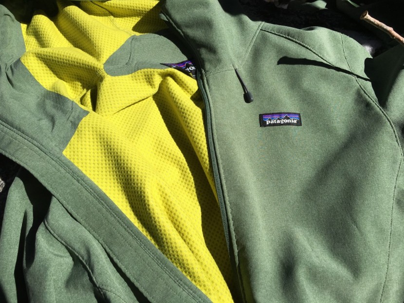 patagonia adze hoody - the grid fleece inner lining is comfortable, but does inhibit...