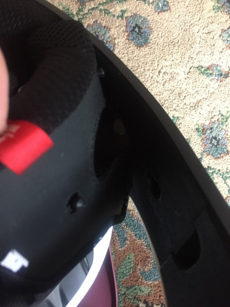 poc coron - poc coron plastic clips - seem like they may break off if removed...