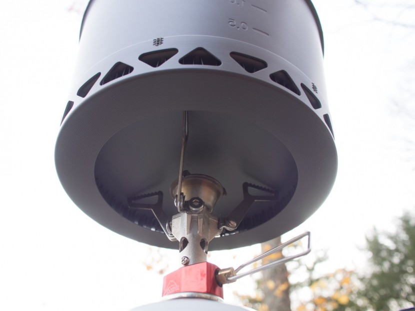 primus primetech 2.3l pot set - the primus heat exchange ring on the bottom of the main primetech pot.